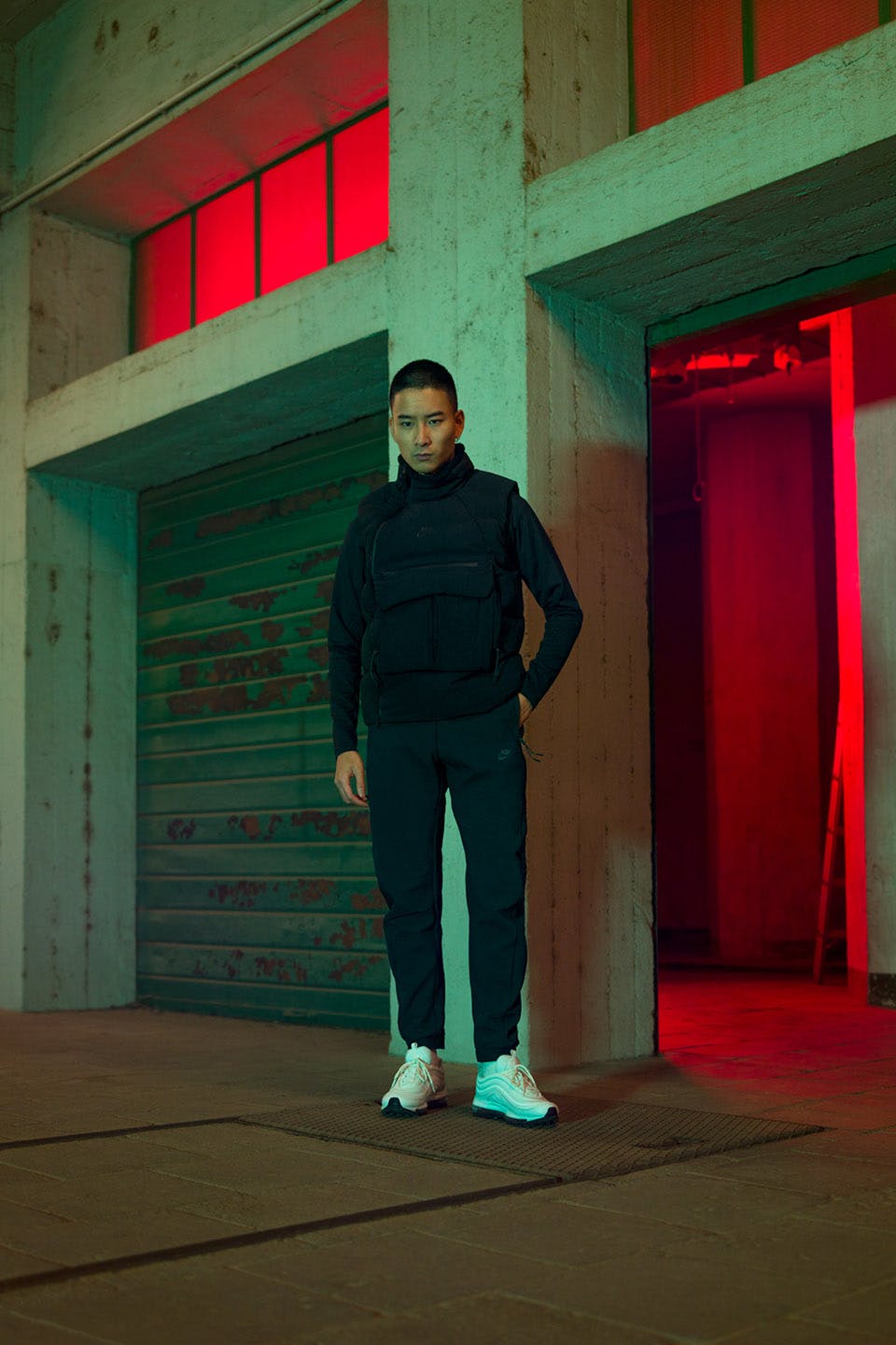 tech pack vest nike